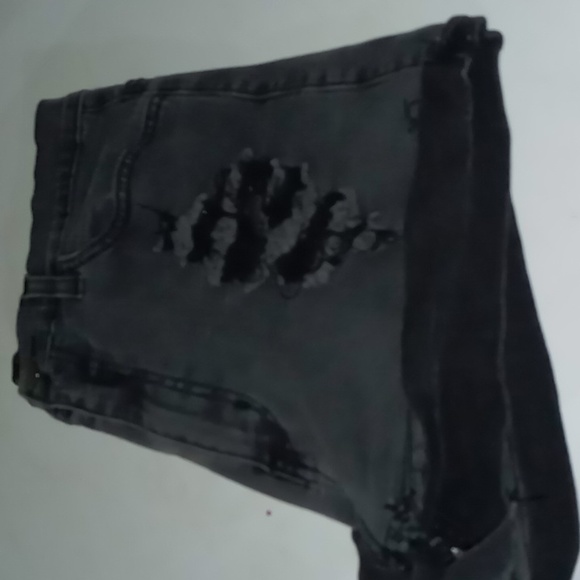 Fashion Nova gray distressed shorts - Picture 2 of 4